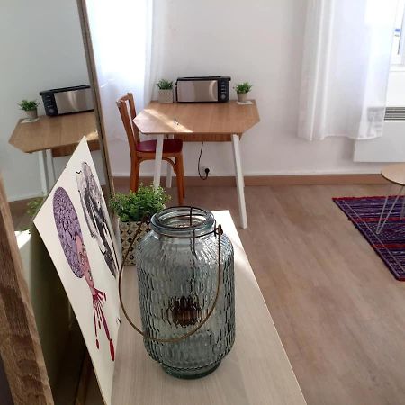 Beau Studio Au Coeur Du Panier Marseille Exteriör bild