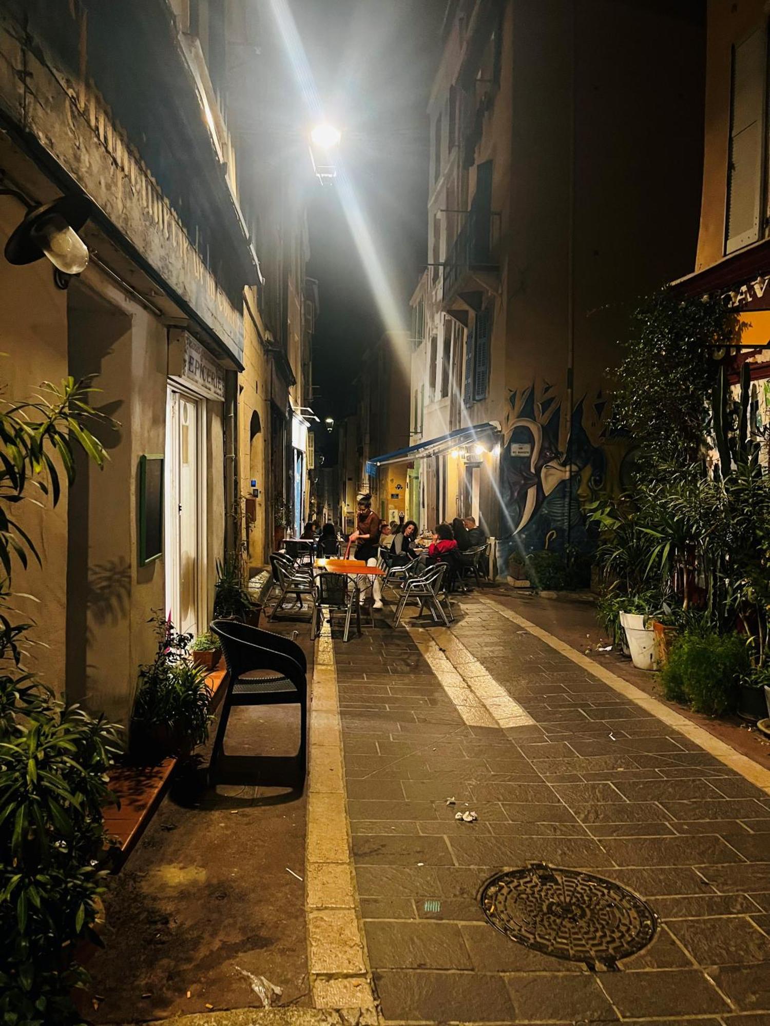 Beau Studio Au Coeur Du Panier Marseille Exteriör bild